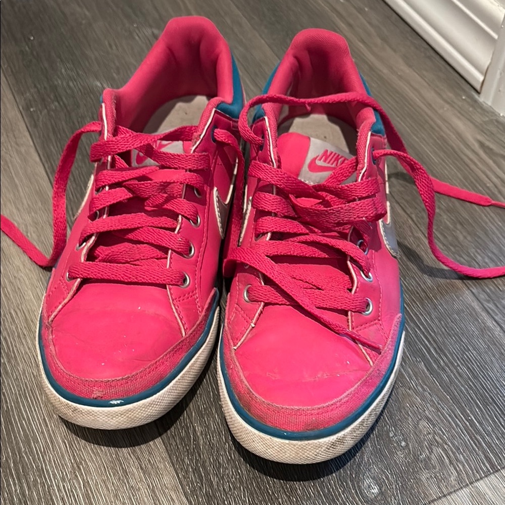 Nike Fuchsia and White Sneakers size 7.5